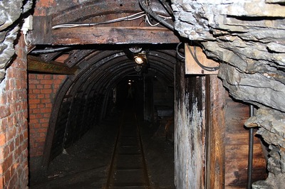 abertura do poço da mina