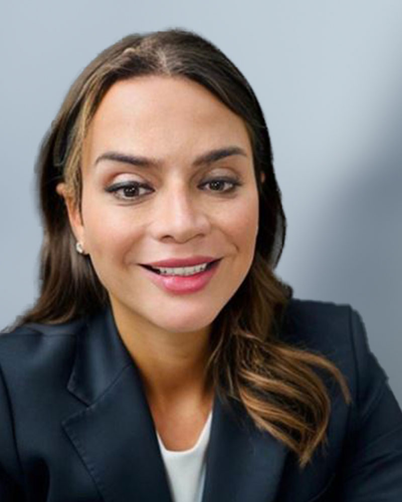 Karla Madrazo Villarreal, una abogada comprometida con una profunda dedicación a la equidad y la justicia.